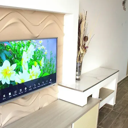 Stylish 3bedroom By Homely *