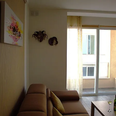 Stylish 3bedroom By Homely グジラ